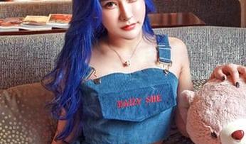 Feilin嗲囡囡 - 办公室里的小蛮妖Yummy：高清写真把你捧到顶！