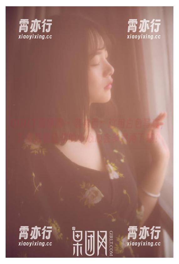 GIRLT果团网-裴希西 GIRLT果团网 - 裴希西:这组白色写真,下载后保证你的小心心会多跳两下哦!