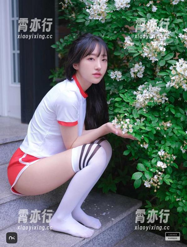 一张原图,多种理解，HaNari(하나리)的裤里丝传达出的无圣光暗语