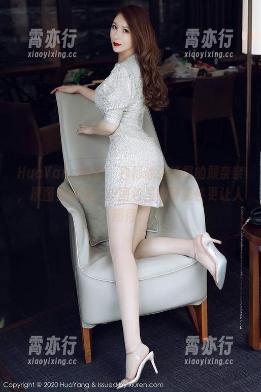 HuaYang花漾 - 白得像张海报的顾奈奈，原图虽然稳，但图包里的可能性更让人期待。