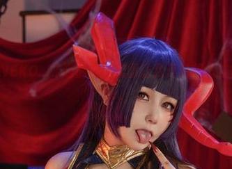 花嫁？KANEKO_咔喵的在线美图让我开始想念过往的失落爱情。