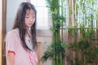 MTYH喵糖映画 - 兔耳朵加光影，蠢沫沫的高雄兔女郎偏要免费照片！