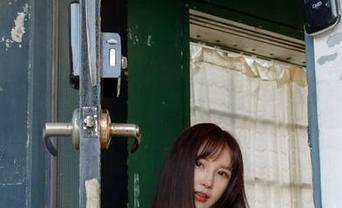 看！Seoyool(서율)如何在教室里变身美图女神，写真必看！