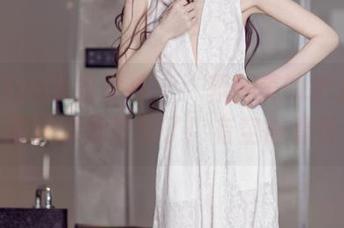 TouTiao头条女神 - “郭美美的护士照——连图库都惊叹了！有空得看看“