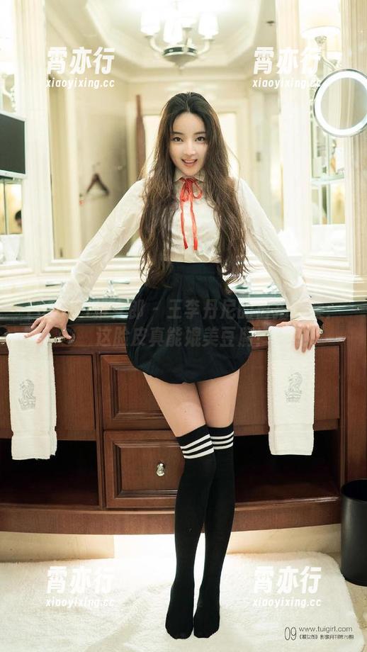 TuiGirl推女郎-王李丹尼 TuiGirl推女郎 - 王李丹尼的自拍合集:这脸皮真能媲美豆腐!