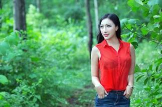 TuiGirl推女郎 - 艾栗栗和海风有个约会：免费图册送上香波浪
