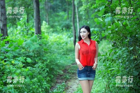 TuiGirl推女郎 - 艾栗栗和海风有个约会:免费图册送上香波浪
