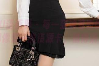 XIAOYU语画界 - 每一张沐若昕的空姐美图都像是一张资源卡，值得消费。
