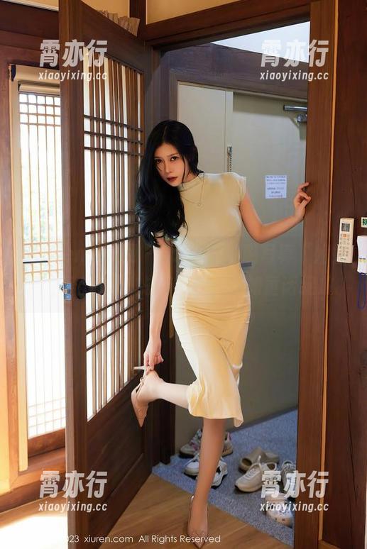 Xiuren秀人网-Lovely璐璐 Xiuren秀人网 - Lovely璐璐写真“姐姐”,翻阅间,总有一种错觉如童话绽放