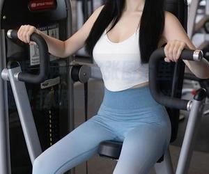 Xiuren秀人网 - 这张图片里，可可芝的腿让我眼睛不知往哪放了…