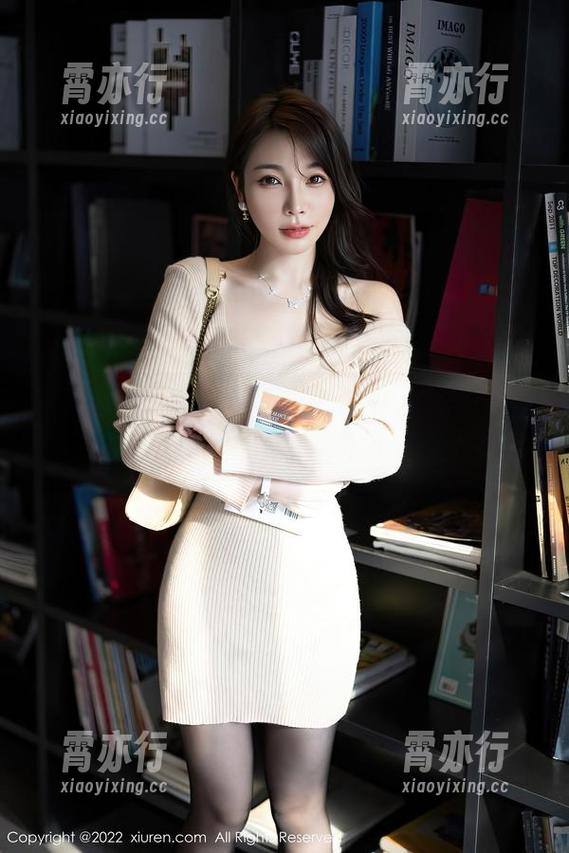Xiuren秀人网 - 萌白酱的女友合集:开放式友情,友情附带小甜蜜