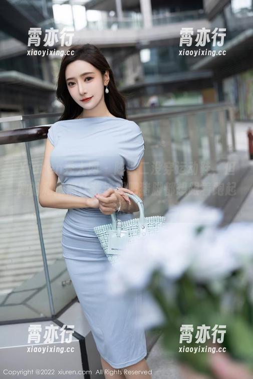 Xiuren秀人网-陈以二 Xiuren秀人网 - 陈以二没穿运动鞋,但她的私拍照让我这双肥猪脚都想跟着跑起来!