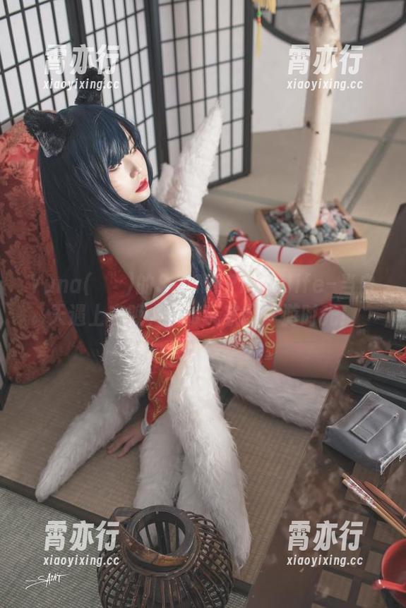 Yuna(윤아)的SAINTPhotolife–当白天遇上夜晚，cos玩家的梦游时光！
