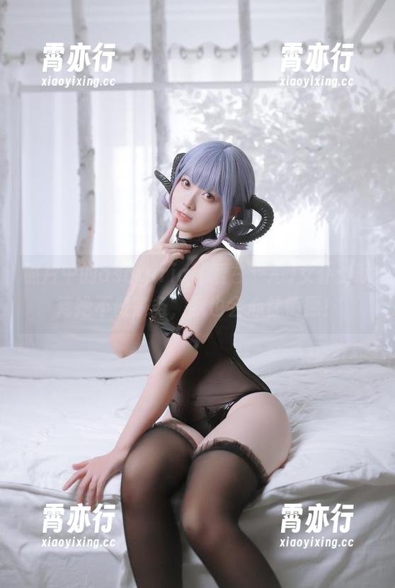 照片中的asagiriai(爱ちゃん)女仆：就算她不做家务，我也会心甘情愿！
