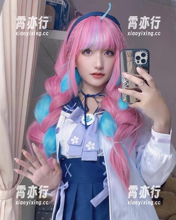 roroki骷髅姬 你见过roroki骷髅姬的泳装吗?原图里她竟然在和浪花对话!
