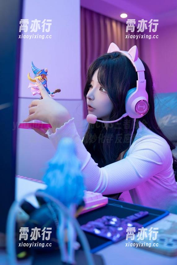 yuuhui玉汇、白丝和COS三者融合,形成了什么样的微妙化学反应呢?