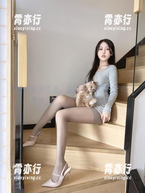 冲着连衣裙而来,你猜不呆猫又会干啥?原图上线,图包毫不犹豫!