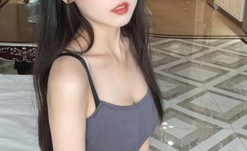 不呆猫携西域风情写真而来，要是有只骆驼为伴，可能会说些阵阵碎语。