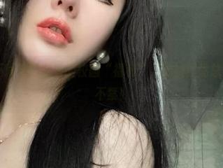 微密圈 - 不爱笑的赛琳的校园“福利”，她的作品总是让人忍俊不禁！