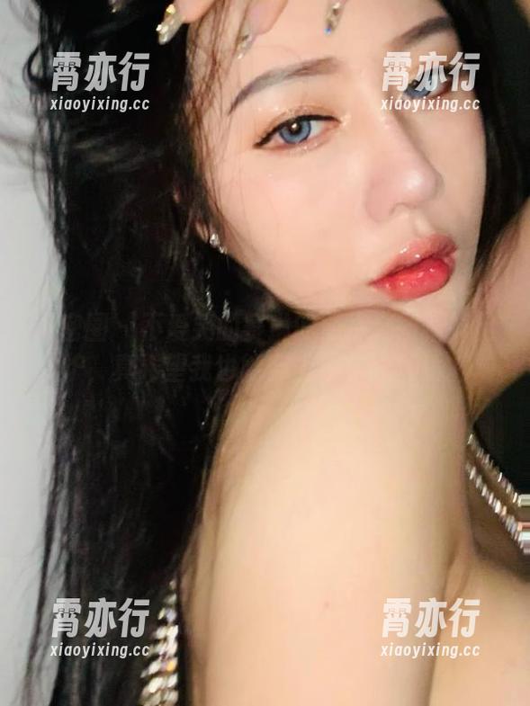 微密圈 - 不爱笑的赛琳的旗袍套图新鲜出炉,真希望我也能穿上那样的气质。
