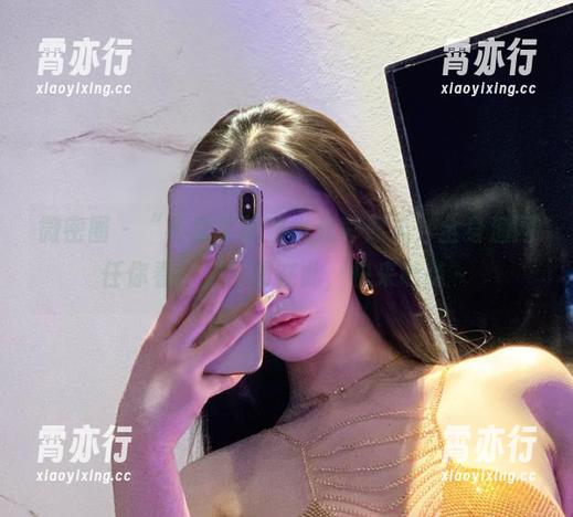 微密圈 - “不爱笑的赛琳光彩照人,全身渔网任你看!”原图在此,快来瞧瞧~