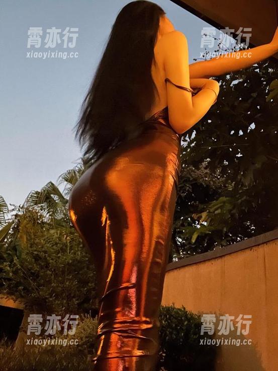 微密圈 - 不爱笑的赛琳的御姐天花板,套图中个个都是赢家,别怪我嘴贱啊!