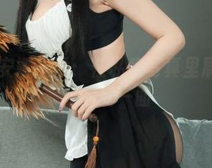 丽柜 - 安娜出没：在私房写真里展示兔女郎的另一面