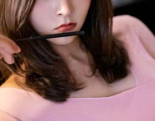 丽柜 - 集合啦！悠悠的油亮瞬间，看完你会发光？