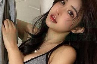 微密圈 - 于芷晴在线写真，白丝的魅惑—假装不在意的你，似乎在偷偷关注。