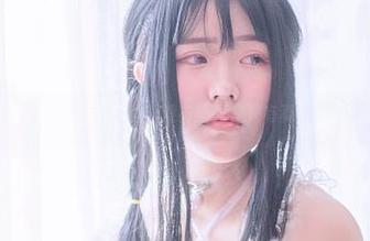 今汐在海边，没有圣光，只有真实