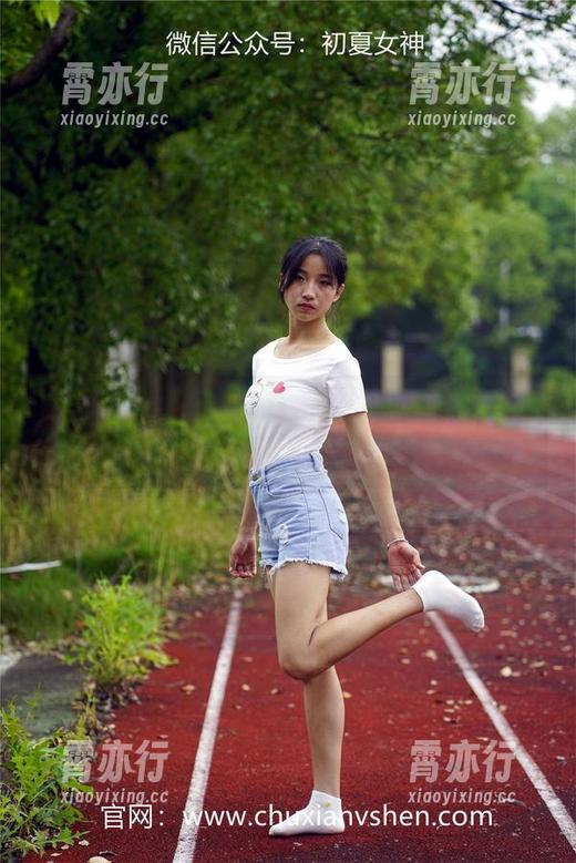 初夏女神-柒柒 初夏女神 - 柒柒在白裙里的“白头偕老”,分享给你这份童话感!