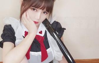 翻看小仓千代w黑色写真，资源里藏着的不只是衣服