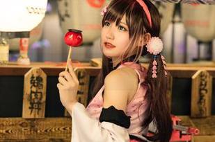手滑了还是眼花了？小仓千代w毒蛇泳装写真合集