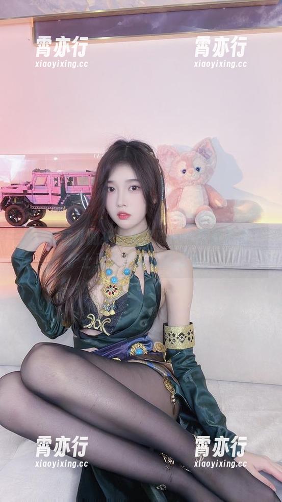 小小奶瓶儿的护士大冒险——高清美图，护士更会护理你的眼球！