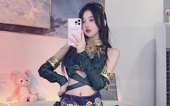 在双马尾的旋律中：小小奶瓶儿的师生写真合集，剧情完全停不下来