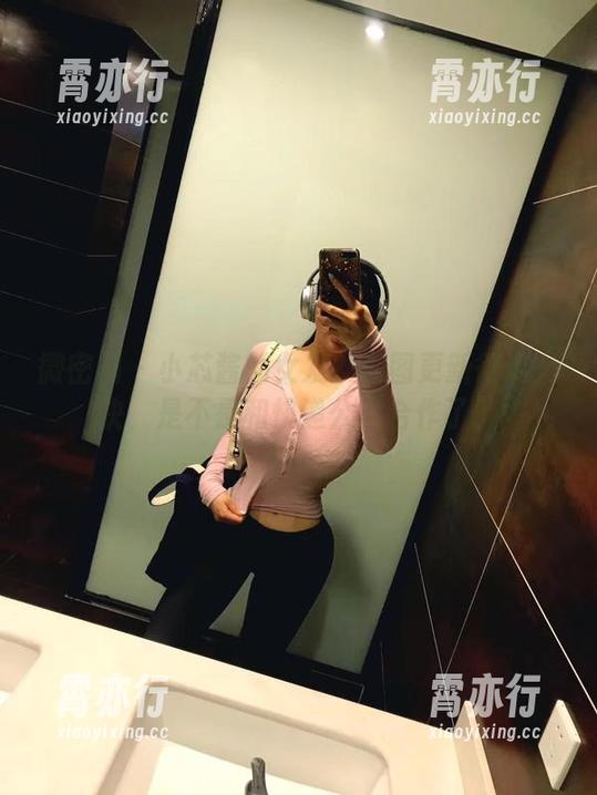 小芯酱 微密圈 - 小芯酱的女友?套图更新得这么快,是不是和快递公司合作了?