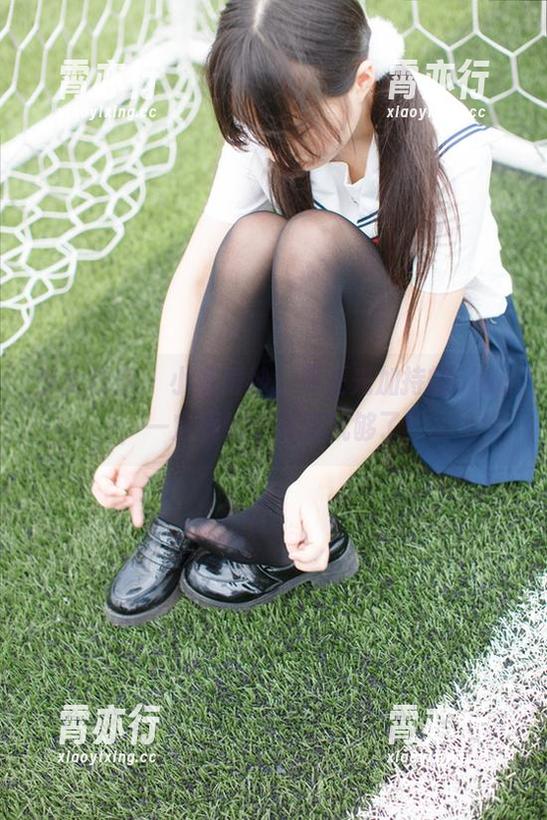 少女秩序-小满 少女秩序 - 小满婚纱,无圣光加持的chic,一定要给个点赞就够了!