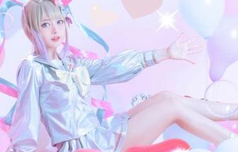 看懂不如看美——尤猫醒醒ovo的高清透明，真得挺对得起壁纸这名字的。