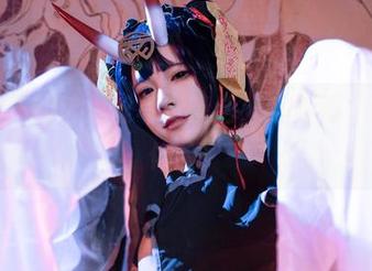 拖拉大王的裤里丝写真精选，给你最“滑”的体验！