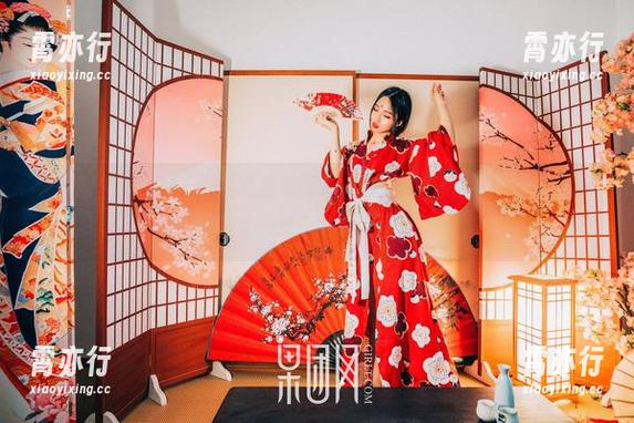 果团网-王语纯 果团网 - 王语纯,制服私房原图来一波妩媚回忆,有种“想偷偷借走一套”的冲动呢。