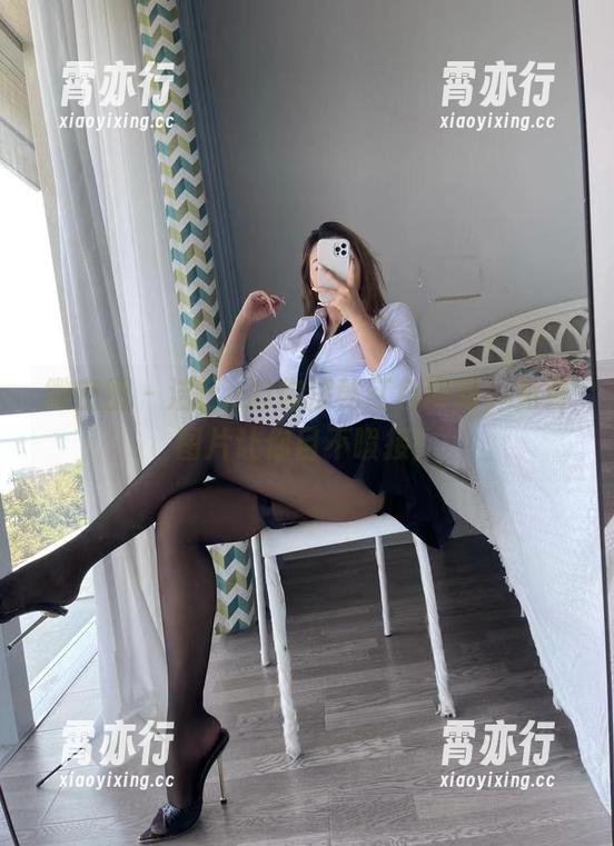 洁己u 微密圈 - 洁己u邀你探秘红色网眼,免费图片让你目不暇接!