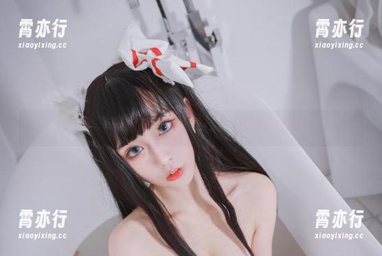清颜真德秀 清颜真德秀:只想在厨房里偷吃,但美图指引她成了网红!