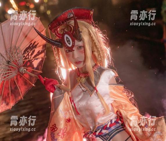 疾走可可在海边的私拍乱入，图包里全是被沙子搞乱的时光片段