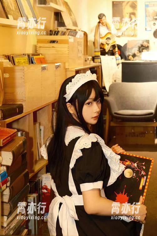 让人心动的在线原图,白莉爱吃巧克力的霞沢美游,唉,真的太好看了,没法忍住赞美啊。