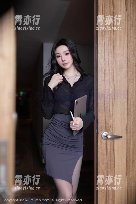 秀人网-Yuki鱼儿 秀人网 - 天台派对:Yuki鱼儿的壁纸合集,让你的屏幕嗨起来!