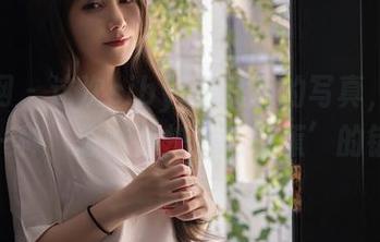 秀人网 - 这次sibyl是女巫的写真，裸足给我一种‘想喊你快来吃香蕉’的错觉！