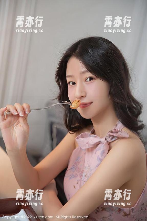 秀人网-媃柔rourou 秀人网 - 哦,媃柔rourou和她的最新套装资源,真是让人想悄悄学一招