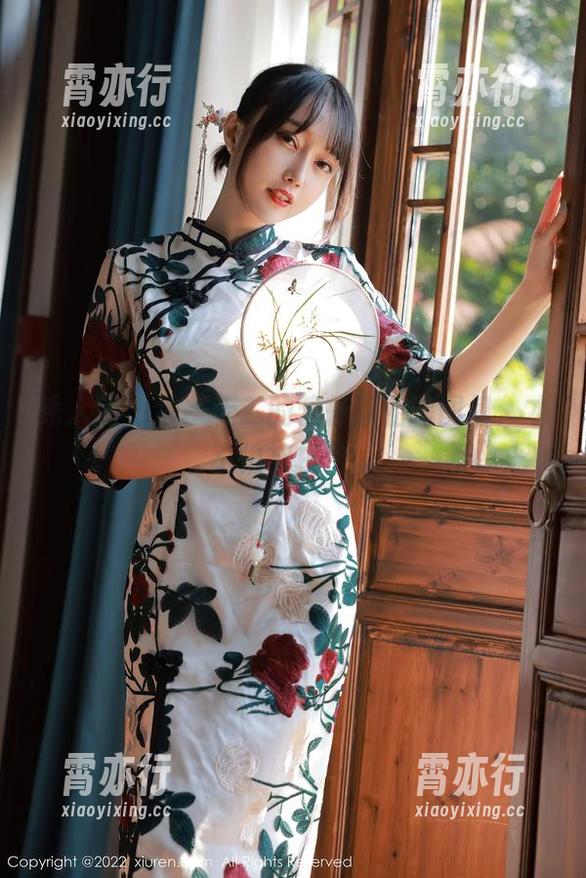 秀人网-艺轩 秀人网 - 独一无二的艺轩职业装图包,才不怕被模仿。