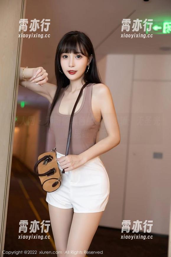 秀人网-薇薇酱 秀人网 - 薇薇酱黑色的套图逻辑:无圣光的思维飞跃