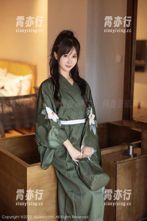 秀人网-顾楚楚 秀人网 - 当顾楚楚扮演秘书:网盘里藏了多少合集?